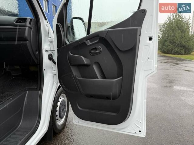 Белый Опель Movano, объемом двигателя 2.3 л и пробегом 303 тыс. км за 17900 $, фото 42 на Automoto.ua