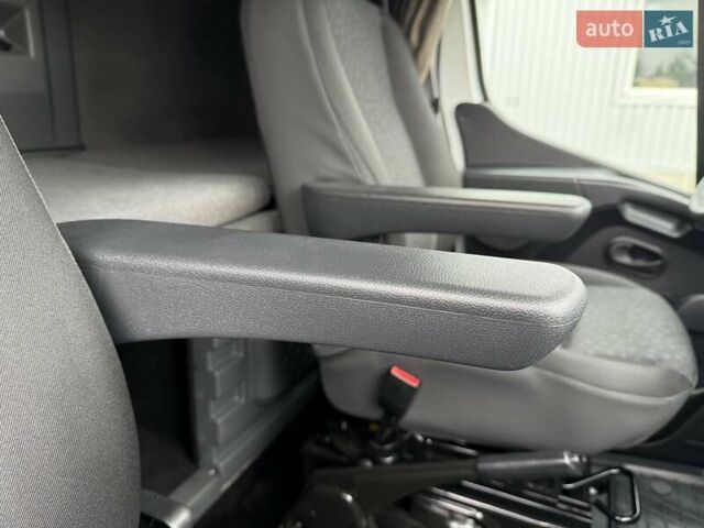 Белый Опель Movano, объемом двигателя 2.3 л и пробегом 314 тыс. км за 17900 $, фото 80 на Automoto.ua