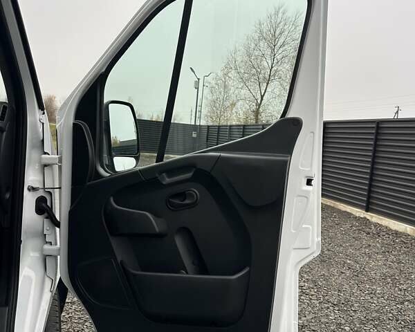 Белый Опель Movano, объемом двигателя 2.3 л и пробегом 367 тыс. км за 19600 $, фото 34 на Automoto.ua