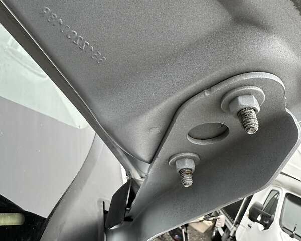 Белый Опель Movano, объемом двигателя 2.3 л и пробегом 367 тыс. км за 19600 $, фото 15 на Automoto.ua