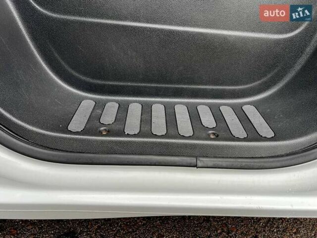 Белый Опель Movano, объемом двигателя 2.3 л и пробегом 312 тыс. км за 22500 $, фото 36 на Automoto.ua