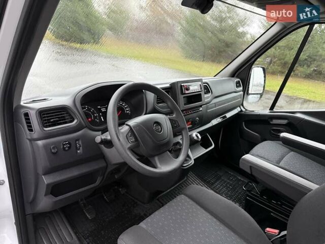 Белый Опель Movano, объемом двигателя 2.3 л и пробегом 303 тыс. км за 17900 $, фото 40 на Automoto.ua