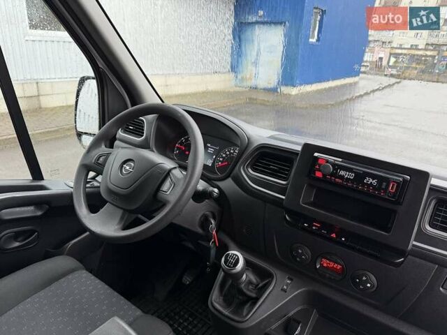 Белый Опель Movano, объемом двигателя 2.3 л и пробегом 303 тыс. км за 17900 $, фото 52 на Automoto.ua