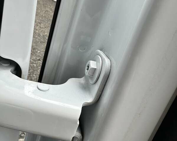 Белый Опель Movano, объемом двигателя 2.3 л и пробегом 367 тыс. км за 19600 $, фото 20 на Automoto.ua