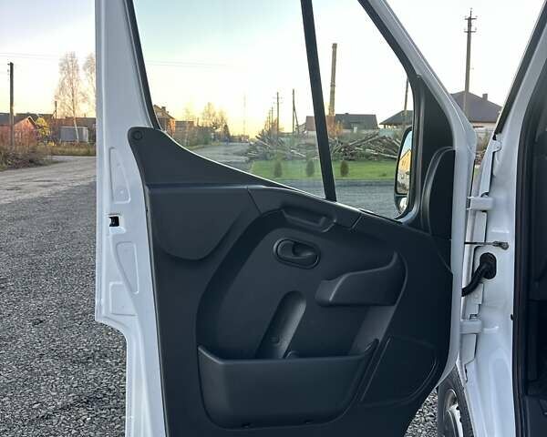 Белый Опель Movano, объемом двигателя 2.3 л и пробегом 367 тыс. км за 20600 $, фото 22 на Automoto.ua