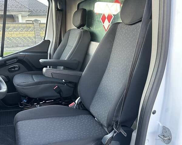 Белый Опель Movano, объемом двигателя 2.3 л и пробегом 367 тыс. км за 20600 $, фото 25 на Automoto.ua