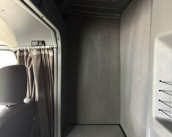 Белый Опель Movano, объемом двигателя 2.3 л и пробегом 314 тыс. км за 17900 $, фото 85 на Automoto.ua