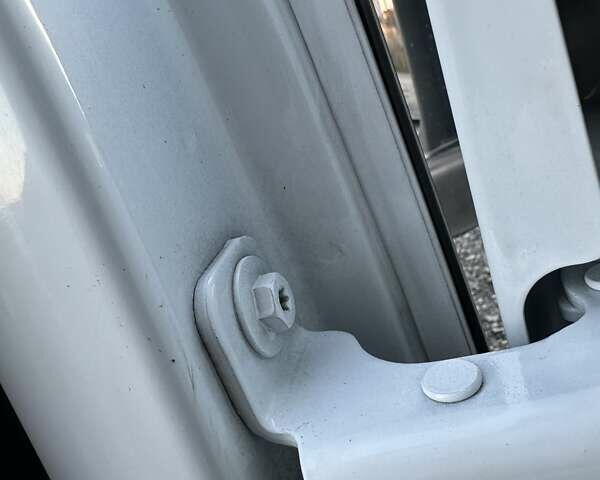 Белый Опель Movano, объемом двигателя 2.3 л и пробегом 367 тыс. км за 20600 $, фото 32 на Automoto.ua