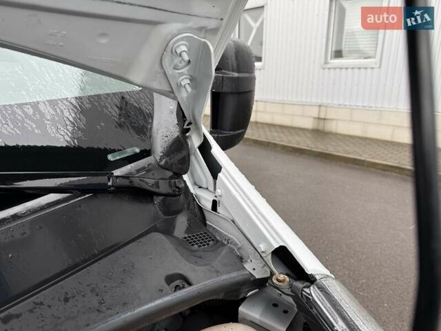 Белый Опель Movano, объемом двигателя 2.3 л и пробегом 303 тыс. км за 17900 $, фото 57 на Automoto.ua