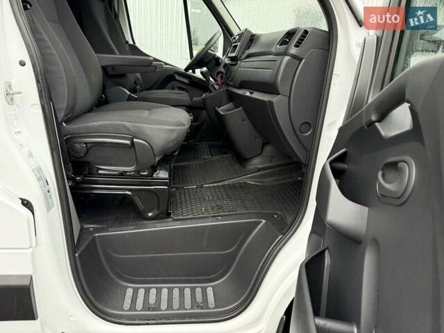 Белый Опель Movano, объемом двигателя 2.3 л и пробегом 303 тыс. км за 17900 $, фото 46 на Automoto.ua