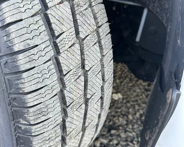 Белый Опель Movano, объемом двигателя 2.3 л и пробегом 367 тыс. км за 20600 $, фото 7 на Automoto.ua