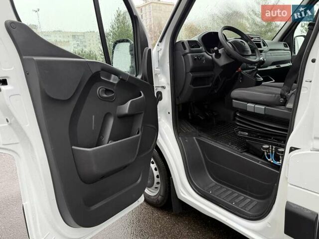 Белый Опель Movano, объемом двигателя 2.3 л и пробегом 303 тыс. км за 17900 $, фото 32 на Automoto.ua