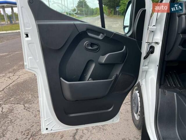 Белый Опель Movano, объемом двигателя 2.3 л и пробегом 329 тыс. км за 21999 $, фото 101 на Automoto.ua