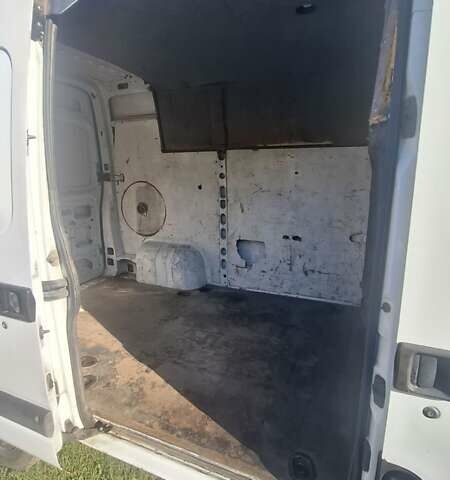 Белый Опель Movano, объемом двигателя 2.9 л и пробегом 352 тыс. км за 5600 $, фото 13 на Automoto.ua