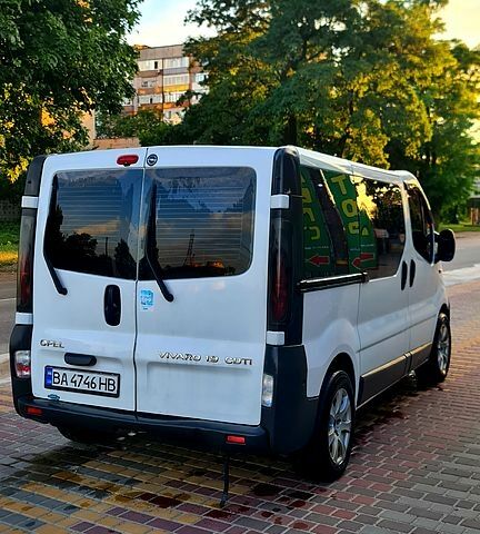 Белый Опель Movano, объемом двигателя 1.9 л и пробегом 286 тыс. км за 7300 $, фото 2 на Automoto.ua