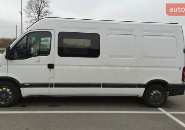 Белый Опель Movano, объемом двигателя 2.5 л и пробегом 521 тыс. км за 8800 $, фото 3 на Automoto.ua