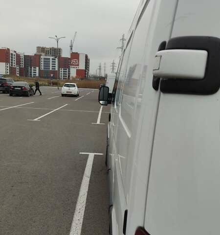 Белый Опель Movano, объемом двигателя 2.5 л и пробегом 521 тыс. км за 8800 $, фото 2 на Automoto.ua