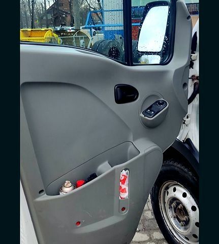 Белый Опель Movano, объемом двигателя 2.5 л и пробегом 420 тыс. км за 8000 $, фото 2 на Automoto.ua