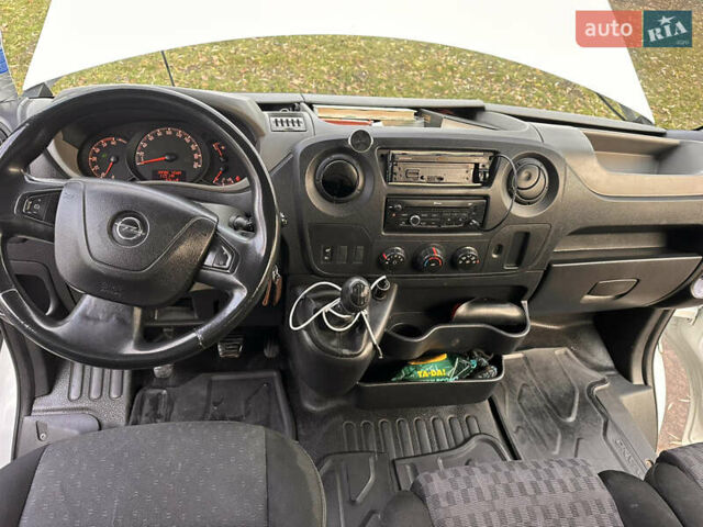 Белый Опель Movano, объемом двигателя 2.3 л и пробегом 581 тыс. км за 13900 $, фото 7 на Automoto.ua