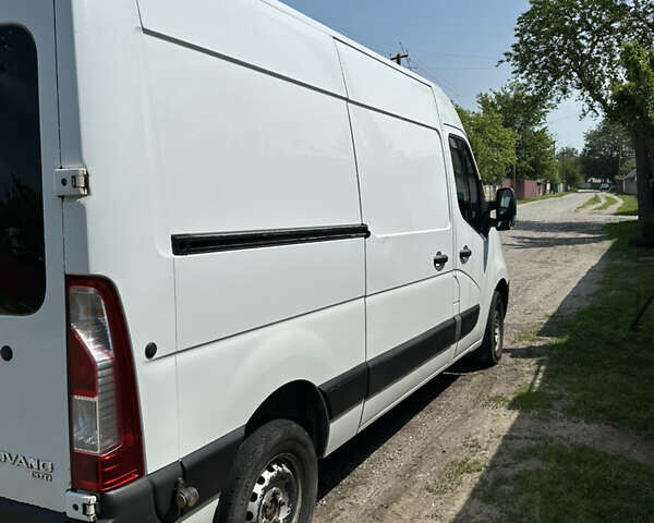 Белый Опель Movano, объемом двигателя 2.3 л и пробегом 296 тыс. км за 14500 $, фото 4 на Automoto.ua