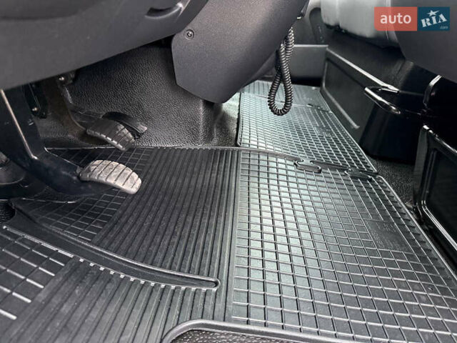 Белый Опель Movano, объемом двигателя 2.3 л и пробегом 225 тыс. км за 26300 $, фото 31 на Automoto.ua