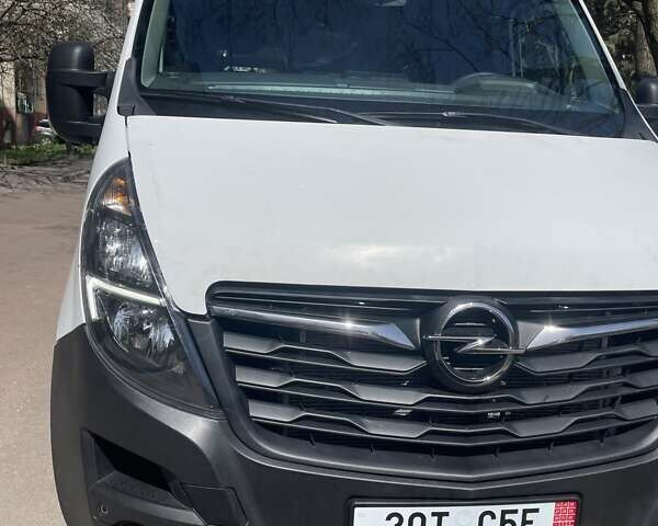 Белый Опель Movano, объемом двигателя 2.3 л и пробегом 180 тыс. км за 19100 $, фото 1 на Automoto.ua