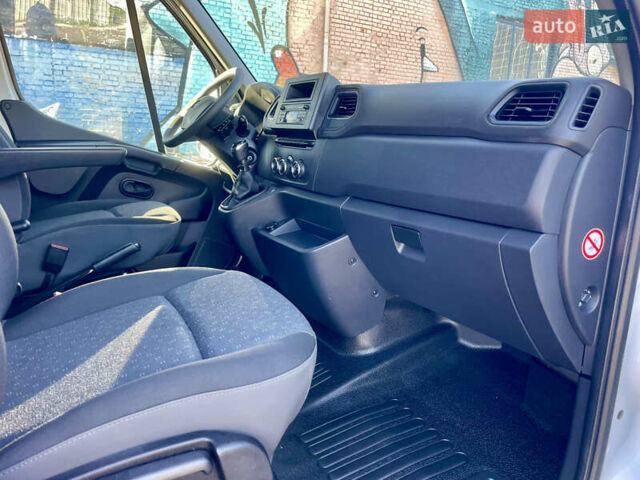 Білий Опель Movano, об'ємом двигуна 2.3 л та пробігом 96 тис. км за 18800 $, фото 36 на Automoto.ua