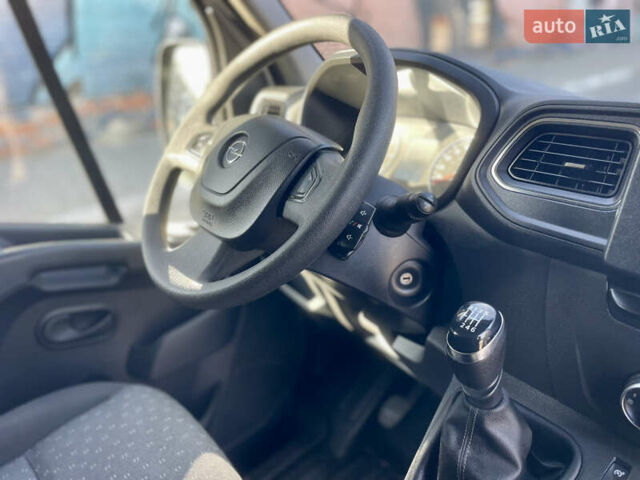 Білий Опель Movano, об'ємом двигуна 2.3 л та пробігом 96 тис. км за 18800 $, фото 43 на Automoto.ua