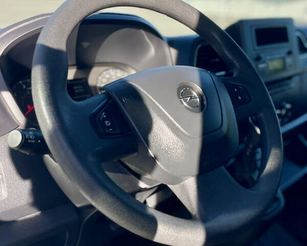 Білий Опель Movano, об'ємом двигуна 2.3 л та пробігом 96 тис. км за 18800 $, фото 48 на Automoto.ua