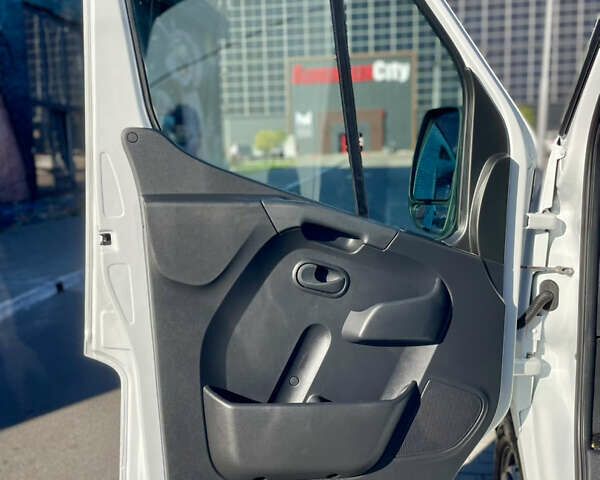 Білий Опель Movano, об'ємом двигуна 2.3 л та пробігом 96 тис. км за 18800 $, фото 34 на Automoto.ua