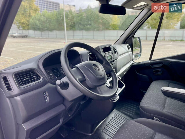 Белый Опель Movano, объемом двигателя 2.3 л и пробегом 99 тыс. км за 21000 $, фото 35 на Automoto.ua