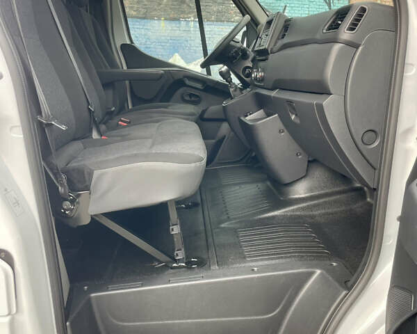 Белый Опель Movano, объемом двигателя 2.3 л и пробегом 99 тыс. км за 21000 $, фото 53 на Automoto.ua