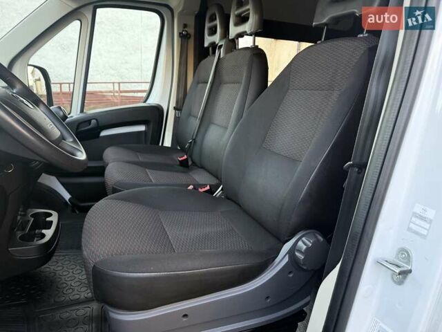 Білий Опель Movano, об'ємом двигуна 0 л та пробігом 86 тис. км за 25000 $, фото 25 на Automoto.ua