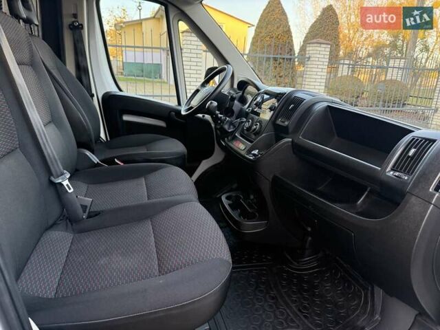 Білий Опель Movano, об'ємом двигуна 0 л та пробігом 86 тис. км за 25000 $, фото 26 на Automoto.ua