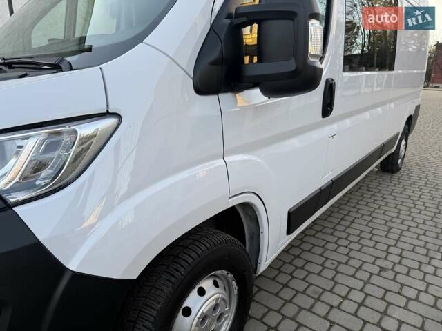 Білий Опель Movano, об'ємом двигуна 0 л та пробігом 86 тис. км за 25000 $, фото 3 на Automoto.ua