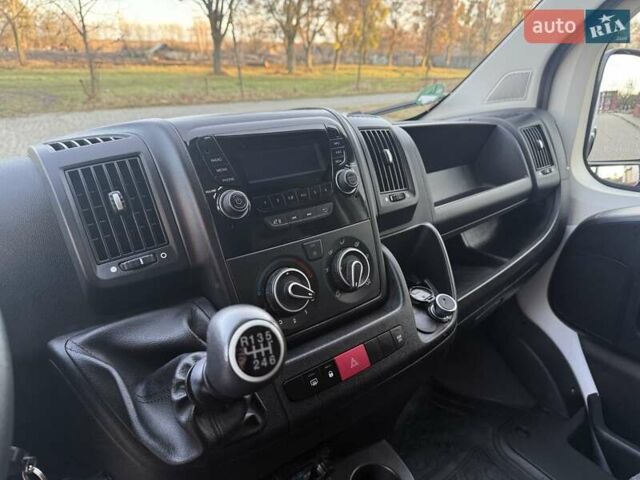 Білий Опель Movano, об'ємом двигуна 0 л та пробігом 86 тис. км за 25000 $, фото 20 на Automoto.ua