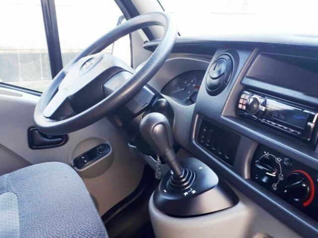 Черный Опель Movano, объемом двигателя 2.5 л и пробегом 315 тыс. км за 7900 $, фото 11 на Automoto.ua