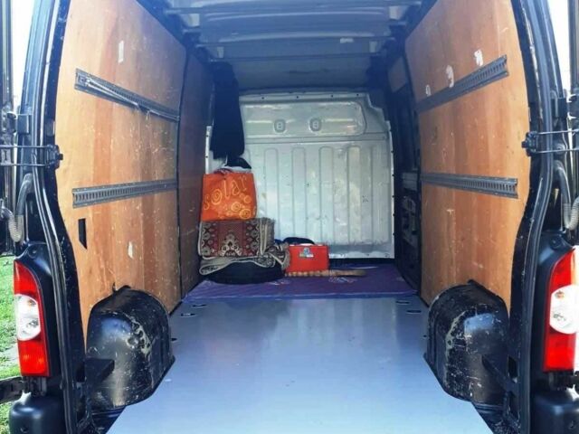 Черный Опель Movano, объемом двигателя 2.5 л и пробегом 315 тыс. км за 7900 $, фото 4 на Automoto.ua