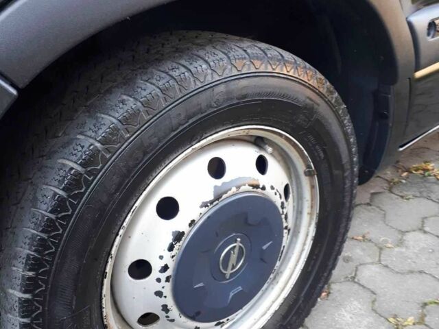 Черный Опель Movano, объемом двигателя 2.5 л и пробегом 315 тыс. км за 7900 $, фото 7 на Automoto.ua