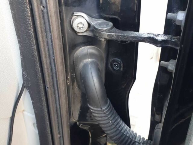 Черный Опель Movano, объемом двигателя 2.5 л и пробегом 315 тыс. км за 7900 $, фото 8 на Automoto.ua