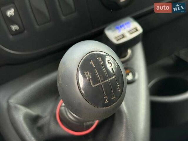 Чорний Опель Movano, об'ємом двигуна 2.3 л та пробігом 138 тис. км за 15500 $, фото 22 на Automoto.ua