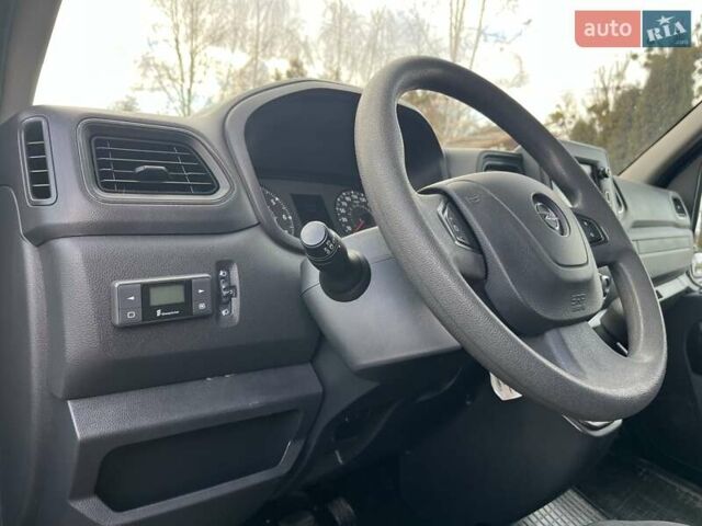 Чорний Опель Movano, об'ємом двигуна 2.3 л та пробігом 215 тис. км за 18508 $, фото 19 на Automoto.ua