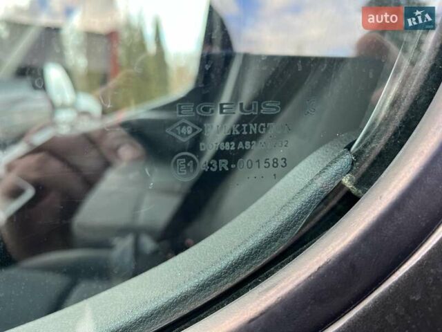 Чорний Опель Movano, об'ємом двигуна 2.3 л та пробігом 215 тис. км за 18508 $, фото 29 на Automoto.ua