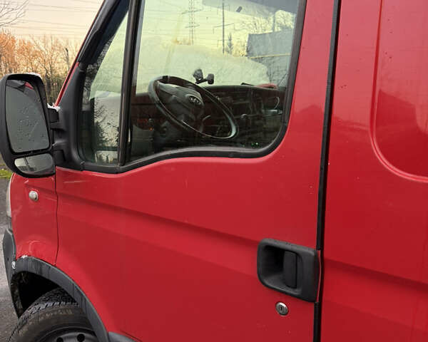 Красный Опель Movano, объемом двигателя 2.95 л и пробегом 550 тыс. км за 5500 $, фото 3 на Automoto.ua