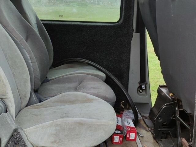 Красный Опель Movano, объемом двигателя 2.5 л и пробегом 200 тыс. км за 5100 $, фото 2 на Automoto.ua