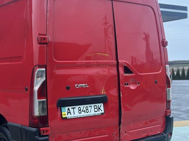 Красный Опель Movano, объемом двигателя 2.3 л и пробегом 358 тыс. км за 11000 $, фото 7 на Automoto.ua