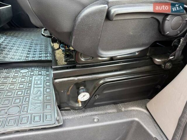 Червоний Опель Movano, об'ємом двигуна 2.3 л та пробігом 227 тис. км за 23500 $, фото 18 на Automoto.ua