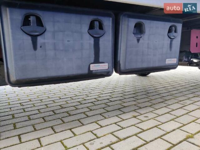 Красный Опель Movano, объемом двигателя 2.3 л и пробегом 600 тыс. км за 11900 $, фото 26 на Automoto.ua