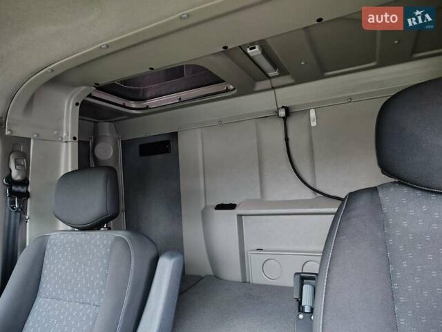 Красный Опель Movano, объемом двигателя 2.3 л и пробегом 337 тыс. км за 16900 $, фото 69 на Automoto.ua