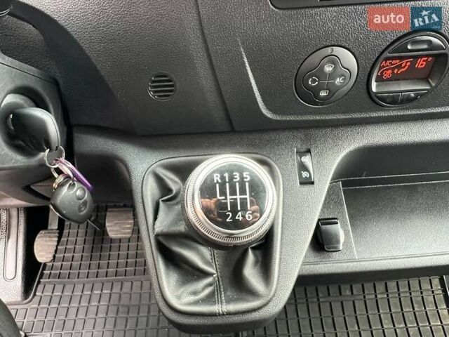 Красный Опель Movano, объемом двигателя 2.3 л и пробегом 339 тыс. км за 20500 $, фото 109 на Automoto.ua